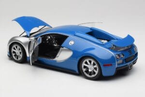 Bugatti Veyron Edition Centenaire Chrome Blue Minichamps 1:18 100110850-O Fém – 4. kép a 7-ből