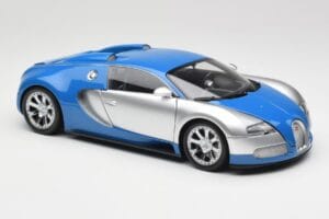 Bugatti Veyron Edition Centenaire Chrome Blue Minichamps 1:18 100110850-O Fém – 5. kép a 7-ből