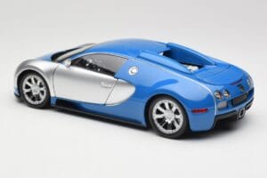 Bugatti Veyron Edition Centenaire Chrome Blue Minichamps 1:18 100110850-O Fém – 6. kép a 7-ből