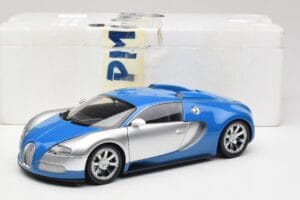 Bugatti Veyron Edition Centenaire Chrome Blue Minichamps 1:18 100110850-O Fém – 7. kép a 7-ből