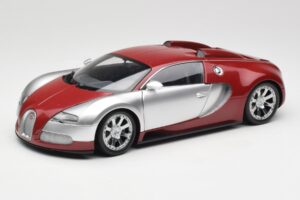 Bugatti Veyron Edition Centenaire Chrome Red Minichamps 1:18 100110851-O Fém