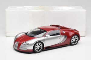 Bugatti Veyron Edition Centenaire Chrome Red Minichamps 1:18 100110851-O Fém – 8. kép a 8-ből