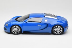Bugatti Veyron Világoskék Sötétkék Minichamps 1:18 100110821 Fém – 4. kép a 8-ből