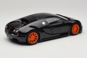 Bugatti Veyron Super Sport Black Metallic Minichamps 1:18 100110842 Fém – 3. kép a 8-ből