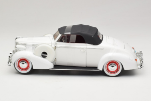 Buick Century Kabrió Fehér Signature Models 1:18 18131 Fém – 3. kép a 6-ből