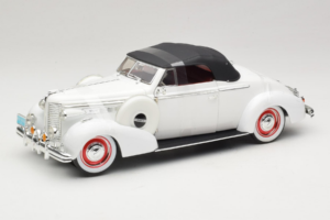 Buick Century Kabrió Fehér Signature Models 1:18 18131 Fém