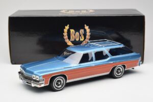 Buick Estate Wagon Light Blue Metallic BoS Models 1:18 BOS417 Gyanta – 6. kép a 6-ből