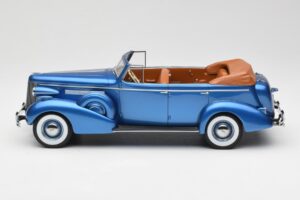 Buick Roadmaster 80-C Four Door Phaeton Blue Metallic BoS Models 1:18 BOS372 Gyanta – 3. kép a 6-ből