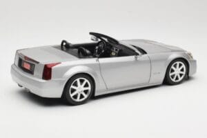 Cadillac XLR Kabrio Ezüst Hot Wheels 1:18 53838 Fém – 3. kép a 8-ből