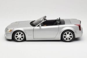 Cadillac XLR Kabrio Ezüst Hot Wheels 1:18 53838 Fém – 4. kép a 8-ből
