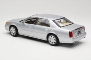 Cadillac DeVille DTS Maisto 1:18 56061 Fém – 7. kép a 8-ből