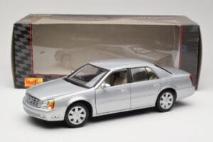 Cadillac DeVille DTS Maisto 1:18 56061 Fém – 8. kép a 8-ből