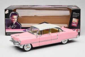 Cadillac Fleetwood Elvis Presley Rózsaszín MRC 1:18 LIC1000 Fém – 8. kép a 8-ből