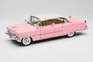 Cadillac Fleetwood Elvis Presley Rózsaszín MRC 1:18 LIC1000 Fém