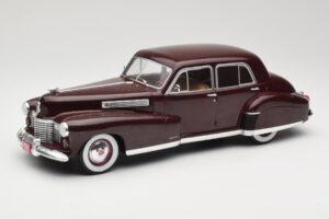 Cadillac Fleetwood 60 Special Sedan Piros MCG 1:18 MCG18071 Fém