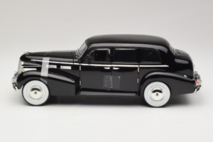 Cadillac Fleetwood Series 75 The Godfather Jada 1:18 91199 Fém – 3. kép a 6-ből