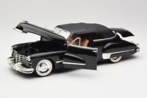 Cadillac Series 62 Fekete Anson 1:18 30345 Fém – 2. kép a 8-ből