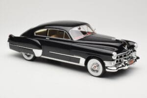 Cadillac Series 62 Club Sedanette Fekete BoS Models 1:18 BOS292 Gyanta – 4. kép a 6-ből