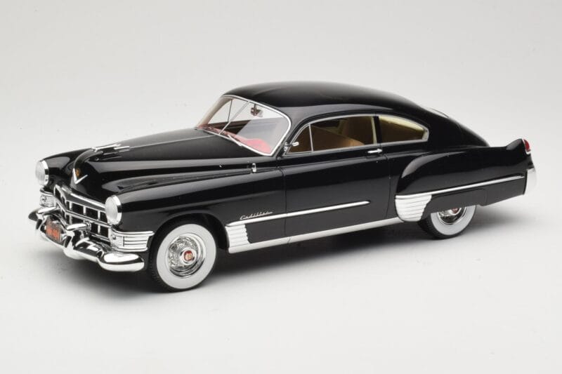 Cadillac Series 62 Club Sedanette Fekete BoS Models 1:18 BOS292 Gyanta
