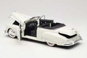 Cadillac Series 62 Kabrió Fehér Anson 1:18 30335 Fém – 5. kép a 8-ből