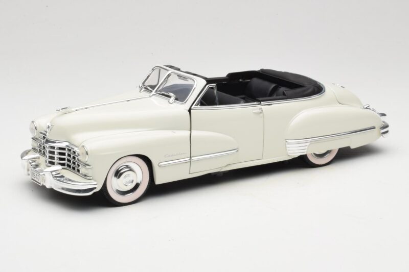 Cadillac Series 62 Kabrió Fehér Anson 1:18 30335 Fém