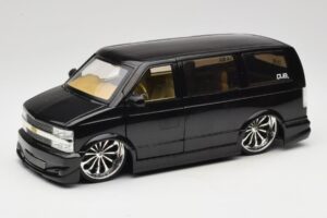 Chevrolet Astro Van Tuned Fekete Jada 1:18 63122 Fém