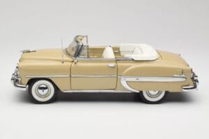 Chevrolet Bel Air Kabrió Krémszínű Sun Star 1:18 1623 Fém – 4. kép a 8-ből