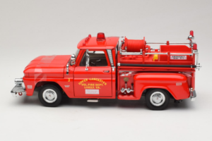 Chevrolet C-20 Fire Truck Sun Star 1:18 1383 Fém – 3. kép a 6-ből