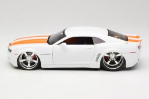 Chevrolet Camaro Concept Tuned Fehér Jada 1:18 63014 Fém – 4. kép a 8-ből