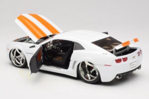 Chevrolet Camaro Concept Tuned Fehér Jada 1:18 63014 Fém – 5. kép a 8-ből