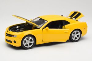 Chevrolet Camaro SS RS Sárga Maisto 1:18 31173 Fém – 2. kép a 8-ből