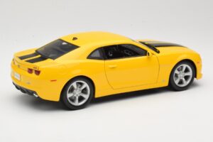 Chevrolet Camaro SS RS Sárga Maisto 1:18 31173 Fém – 3. kép a 8-ből