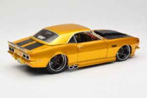 Chevrolet Camaro Z/28 Arany Maisto 1:18 31066 Fém – 3. kép a 8-ből