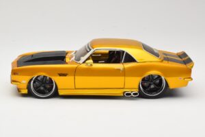 Chevrolet Camaro Z/28 Arany Maisto 1:18 31066 Fém – 4. kép a 8-ből