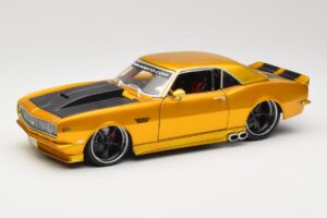 Chevrolet Camaro Z/28 Arany Maisto 1:18 31066 Fém