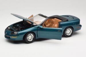 Chevrolet Camaro Z28 Kabrió Zöld American Muscle 1:18 7231D0 Fém – 2. kép a 8-ből