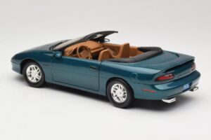 Chevrolet Camaro Z28 Kabrió Zöld American Muscle 1:18 7231D0 Fém – 7. kép a 8-ből