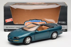 Chevrolet Camaro Z28 Kabrió Zöld American Muscle 1:18 7231D0 Fém – 8. kép a 8-ből