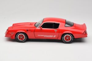 Chevrolet Camaro Z28 Yenko Turbo Z Piros GreenLight 1:18 12999 Fém – 4. kép a 8-ből