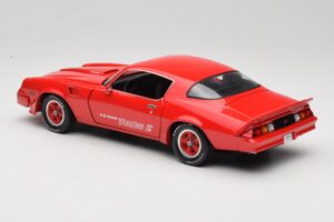 Chevrolet Camaro Z28 Yenko Turbo Z Piros GreenLight 1:18 12999 Fém – 7. kép a 8-ből