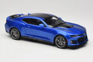Chevrolet Camaro ZL1 Gen 6 Kék GT Spirit 1:18 GT177 Gyanta – 4. kép a 6-ből