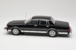 Chevrolet Caprice Fekete MCG 1:18 MCG18113 Fém – 3. kép a 6-ből