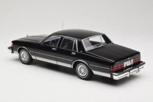 Chevrolet Caprice Fekete MCG 1:18 MCG18113 Fém – 5. kép a 6-ből