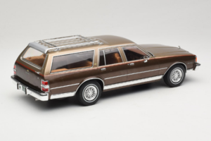 Chevrolet Caprice Estate Wagon Bézs MCG 1:18 MCG18476 Fém – 2. kép a 6-ből