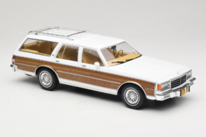 Chevrolet Caprice Estate Wagon Fehér MCG 1:18 MCG18475 Fém – 4. kép a 6-ből