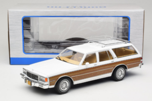 Chevrolet Caprice Estate Wagon Fehér MCG 1:18 MCG18475 Fém – 6. kép a 6-ből