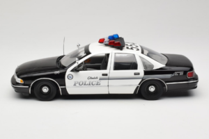 Chevrolet Caprice Glendale Rendőrség UT Models 1:18 21026 Fém – 4. kép a 8-ből