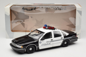 Chevrolet Caprice Glendale Rendőrség UT Models 1:18 21026 Fém – 8. kép a 8-ből