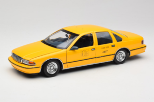Chevrolet Caprice NYC Taxi UT Models 1:18 180142095-O1 Fém