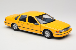 Chevrolet Caprice NYC Taxi UT Models 1:18 180142095-O1 Fém – 6. kép a 8-ből